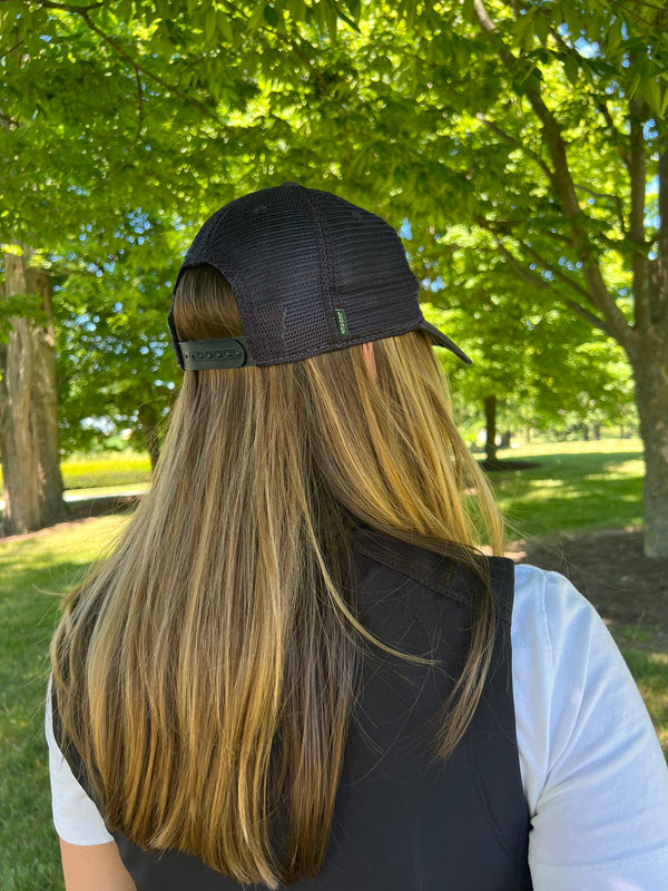 Lane's End TWILL TRUCKER HAT